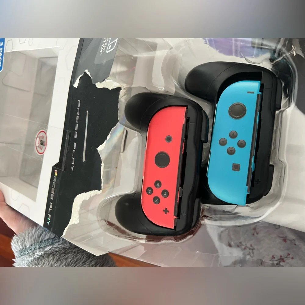 Nintendo Switch Joy-Con Controller Grip 2 Pack NIB